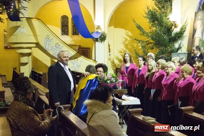 Zdjęcie w galerii na portalu naszraciborz.pl: Msza św. z okazji 20-lecia istnienia ch&oacute;ru Bel Canto z udziałem ch&oacute;r&oacute;w z Toszka i Zebrzydowic wiadomości z regionu