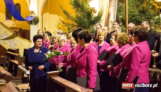 Zdjęcie w galerii na portalu naszraciborz.pl: Msza św. z okazji 20-lecia istnienia ch&oacute;ru Bel Canto z udziałem ch&oacute;r&oacute;w z Toszka i Zebrzydowic wiadomości z regionu