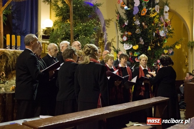 Zdjęcie w galerii na portalu naszraciborz.pl: Msza św. z okazji 20-lecia istnienia ch&oacute;ru Bel Canto z udziałem ch&oacute;r&oacute;w z Toszka i Zebrzydowic wiadomości z regionu