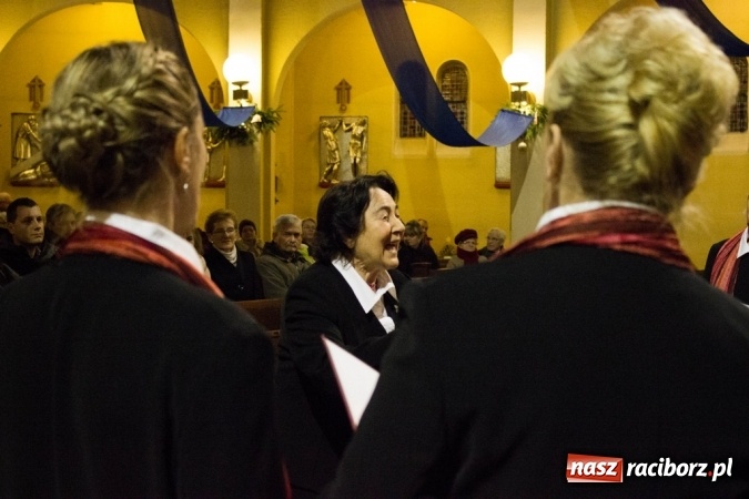 Zdjęcie w galerii na portalu naszraciborz.pl: Msza św. z okazji 20-lecia istnienia ch&oacute;ru Bel Canto z udziałem ch&oacute;r&oacute;w z Toszka i Zebrzydowic wiadomości z regionu