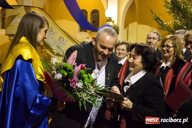 Zdjęcie w galerii na portalu naszraciborz.pl: Msza św. z okazji 20-lecia istnienia ch&oacute;ru Bel Canto z udziałem ch&oacute;r&oacute;w z Toszka i Zebrzydowic wiadomości z regionu