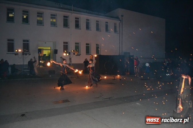 Zdjęcie w galerii na portalu naszraciborz.pl: Efektowny początek roku w Kuźni Raciborskiej  wiadomości z regionu