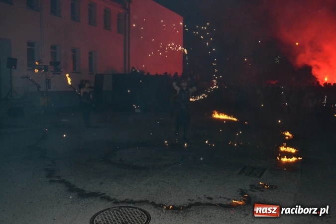 Zdjęcie w galerii na portalu naszraciborz.pl: Efektowny początek roku w Kuźni Raciborskiej  wiadomości z regionu
