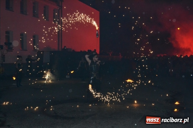 Zdjęcie w galerii na portalu naszraciborz.pl: Efektowny początek roku w Kuźni Raciborskiej  wiadomości z regionu