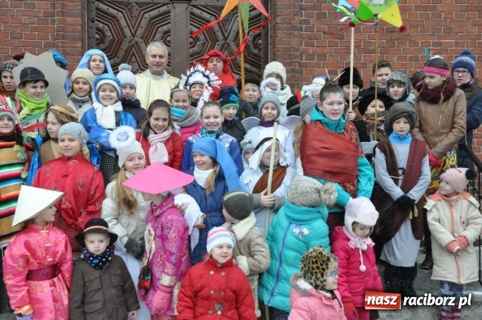 Zdjęcie w galerii na portalu naszraciborz.pl: Racibórz-Brzezie. Z Trzema Królami podsumowali misyjne kolędowanie wiadomości z regionu