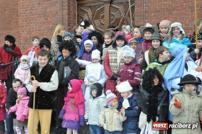 Zdjęcie w galerii na portalu naszraciborz.pl: Racibórz-Brzezie. Z Trzema Królami podsumowali misyjne kolędowanie wiadomości z regionu