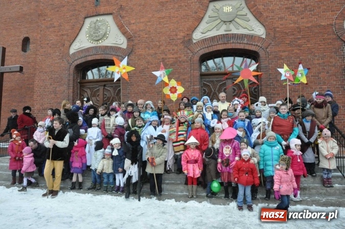 Zdjęcie w galerii na portalu naszraciborz.pl: Racibórz-Brzezie. Z Trzema Królami podsumowali misyjne kolędowanie wiadomości z regionu