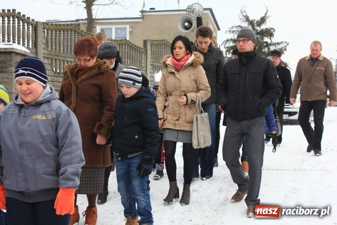 Zdjęcie w galerii na portalu naszraciborz.pl: Kobyla: Trzej Królowie oddali pokłon Bożemu Dziecięciu wiadomości z regionu