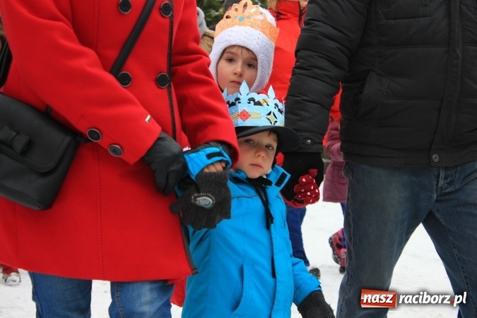 Zdjęcie w galerii na portalu naszraciborz.pl: Kobyla: Trzej Królowie oddali pokłon Bożemu Dziecięciu wiadomości z regionu