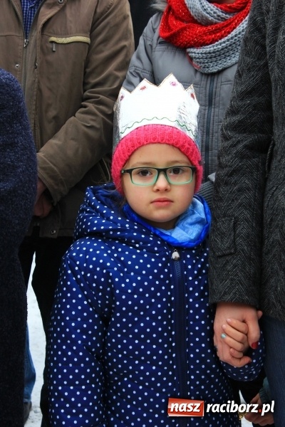 Zdjęcie w galerii na portalu naszraciborz.pl: Kobyla: Trzej Królowie oddali pokłon Bożemu Dziecięciu wiadomości z regionu