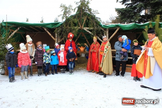 Zdjęcie w galerii na portalu naszraciborz.pl: Kobyla: Trzej Królowie oddali pokłon Bożemu Dziecięciu wiadomości z regionu