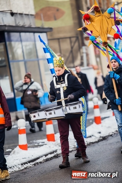 Zdjęcie w galerii na portalu naszraciborz.pl: II Raciborski Orszak Trzech Kr&oacute;li - obszerna FOTORELACJA z trasy przemarszu wiadomości z regionu