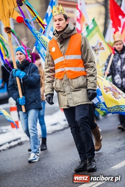 Zdjęcie w galerii na portalu naszraciborz.pl: II Raciborski Orszak Trzech Kr&oacute;li - obszerna FOTORELACJA z trasy przemarszu wiadomości z regionu