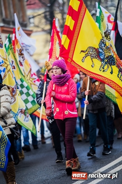 Zdjęcie w galerii na portalu naszraciborz.pl: II Raciborski Orszak Trzech Kr&oacute;li - obszerna FOTORELACJA z trasy przemarszu wiadomości z regionu