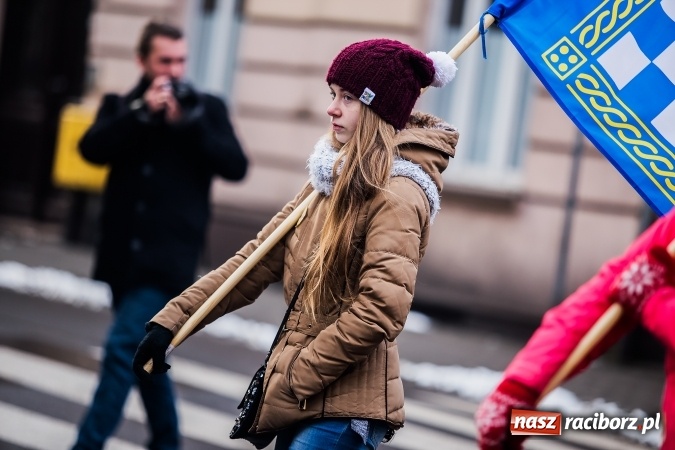 Zdjęcie w galerii na portalu naszraciborz.pl: II Raciborski Orszak Trzech Kr&oacute;li - obszerna FOTORELACJA z trasy przemarszu wiadomości z regionu