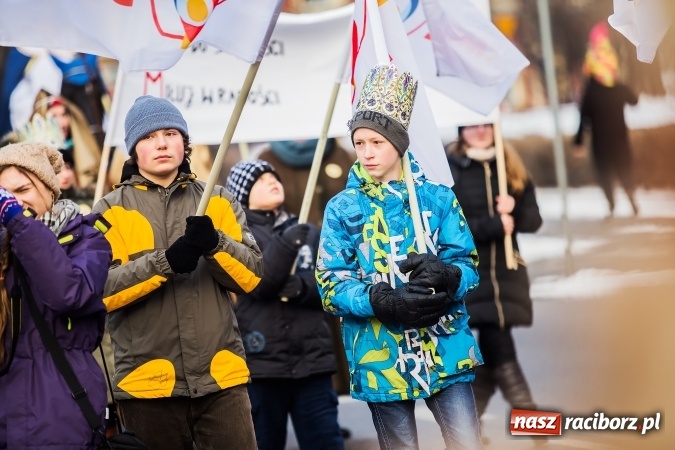 Zdjęcie w galerii na portalu naszraciborz.pl: II Raciborski Orszak Trzech Kr&oacute;li - obszerna FOTORELACJA z trasy przemarszu wiadomości z regionu