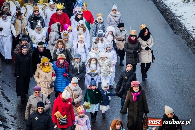 Zdjęcie w galerii na portalu naszraciborz.pl: II Raciborski Orszak Trzech Kr&oacute;li - obszerna FOTORELACJA z trasy przemarszu wiadomości z regionu