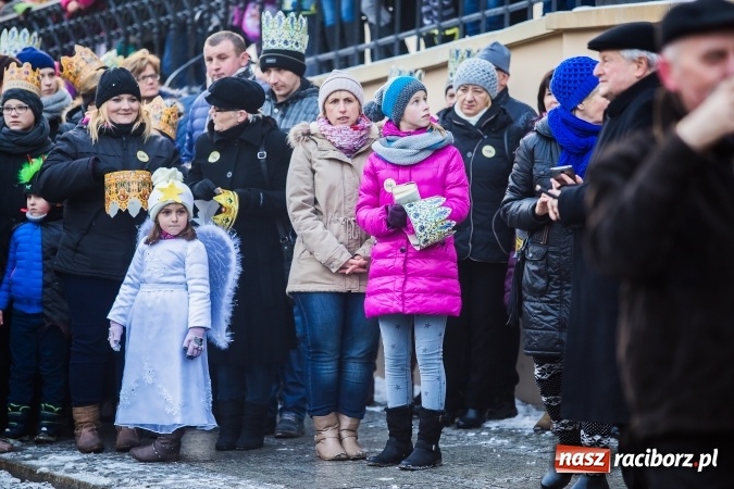 Zdjęcie w galerii na portalu naszraciborz.pl: II Raciborski Orszak Trzech Kr&oacute;li - obszerna FOTORELACJA z trasy przemarszu wiadomości z regionu
