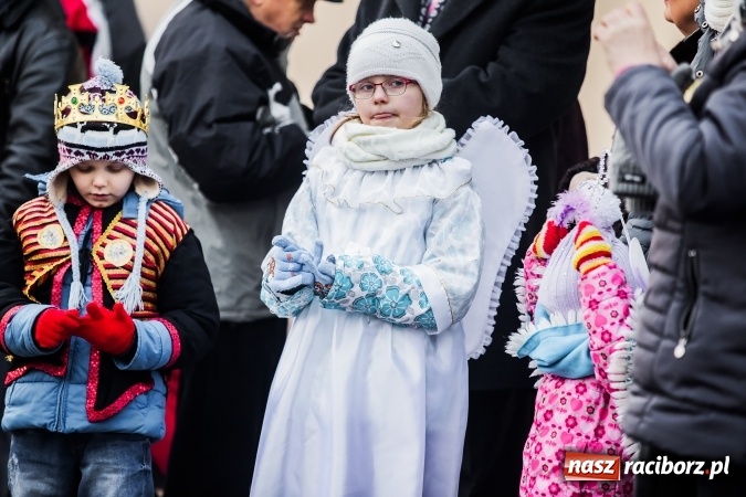 Zdjęcie w galerii na portalu naszraciborz.pl: II Raciborski Orszak Trzech Kr&oacute;li - obszerna FOTORELACJA z trasy przemarszu wiadomości z regionu