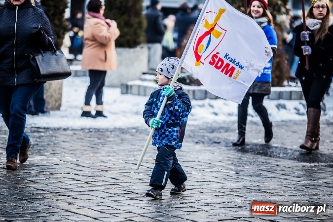 Zdjęcie w galerii na portalu naszraciborz.pl: II Raciborski Orszak Trzech Kr&oacute;li - obszerna FOTORELACJA z trasy przemarszu wiadomości z regionu