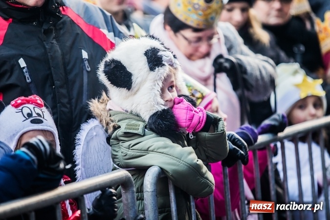 Zdjęcie w galerii na portalu naszraciborz.pl: II Raciborski Orszak Trzech Kr&oacute;li - obszerna FOTORELACJA z trasy przemarszu wiadomości z regionu