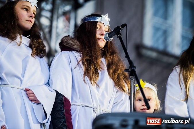 Zdjęcie w galerii na portalu naszraciborz.pl: II Raciborski Orszak Trzech Kr&oacute;li - obszerna FOTORELACJA z trasy przemarszu wiadomości z regionu