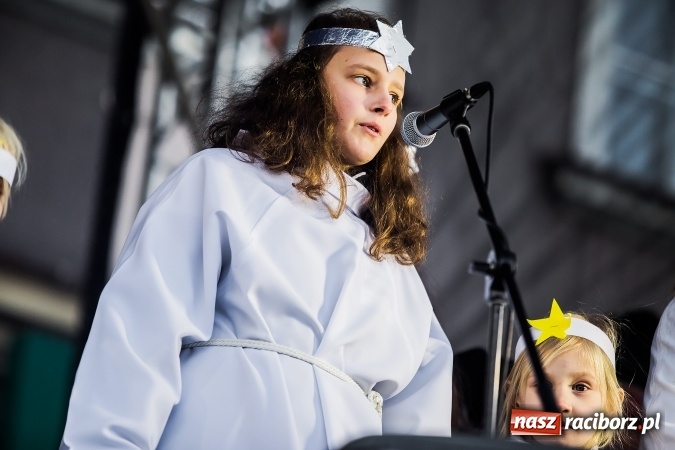 Zdjęcie w galerii na portalu naszraciborz.pl: II Raciborski Orszak Trzech Kr&oacute;li - obszerna FOTORELACJA z trasy przemarszu wiadomości z regionu