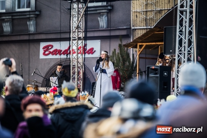 Zdjęcie w galerii na portalu naszraciborz.pl: II Raciborski Orszak Trzech Kr&oacute;li - obszerna FOTORELACJA z trasy przemarszu wiadomości z regionu