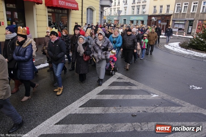 Zdjęcie w galerii na portalu naszraciborz.pl: II Raciborski Orszak Trzech Kr&oacute;li - obszerna FOTORELACJA z trasy przemarszu wiadomości z regionu