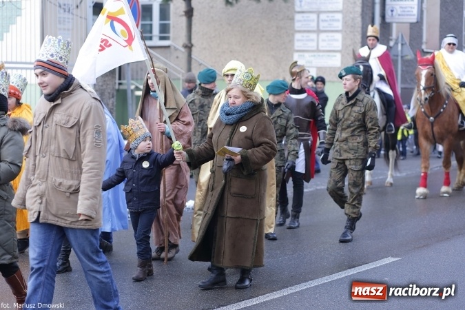 Zdjęcie w galerii na portalu naszraciborz.pl: II Raciborski Orszak Trzech Kr&oacute;li - obszerna FOTORELACJA z trasy przemarszu wiadomości z regionu