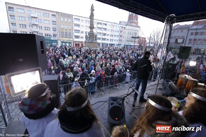 Zdjęcie w galerii na portalu naszraciborz.pl: II Raciborski Orszak Trzech Kr&oacute;li - obszerna FOTORELACJA z trasy przemarszu wiadomości z regionu