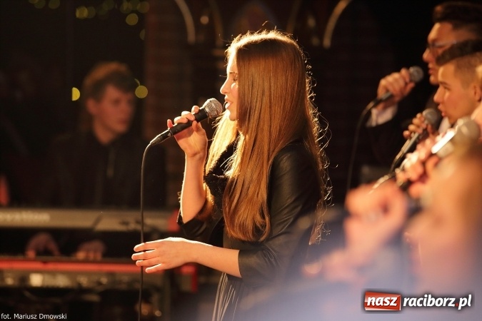 Zdjęcie w galerii na portalu naszraciborz.pl: Magiczny wieczór kolęd w kościele św. Mikołaja wiadomości z regionu