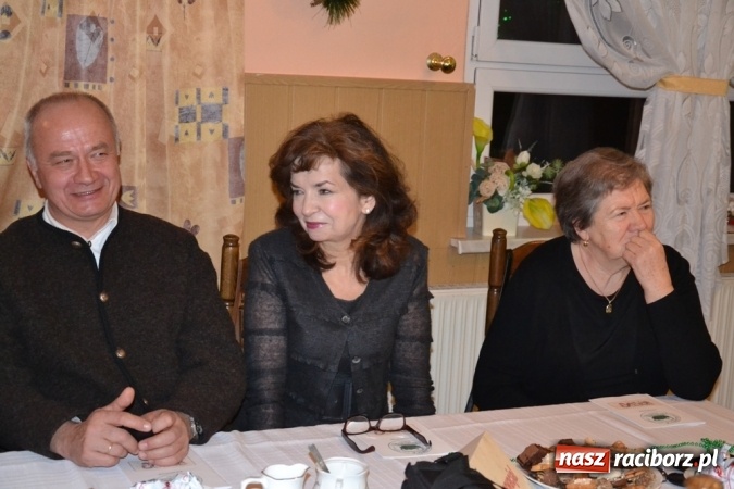 Zdjęcie w galerii na portalu naszraciborz.pl: Kolędnicy z Samborowic podbili serca jankowiczan! wiadomości z regionu