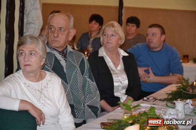 Zdjęcie w galerii na portalu naszraciborz.pl: Kolędnicy z Samborowic podbili serca jankowiczan! wiadomości z regionu