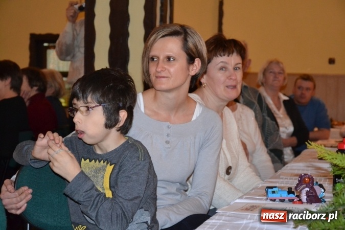Zdjęcie w galerii na portalu naszraciborz.pl: Kolędnicy z Samborowic podbili serca jankowiczan! wiadomości z regionu