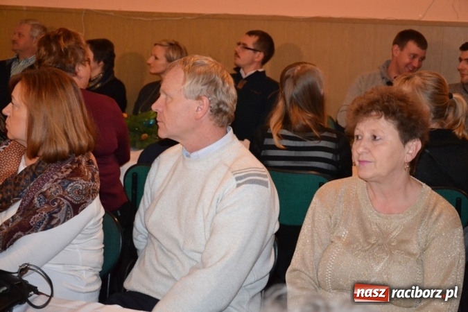 Zdjęcie w galerii na portalu naszraciborz.pl: Kolędnicy z Samborowic podbili serca jankowiczan! wiadomości z regionu