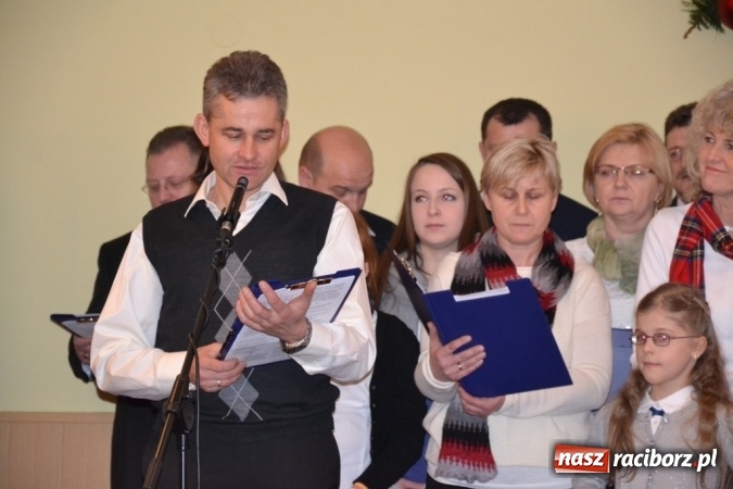Zdjęcie w galerii na portalu naszraciborz.pl: Kolędnicy z Samborowic podbili serca jankowiczan! wiadomości z regionu