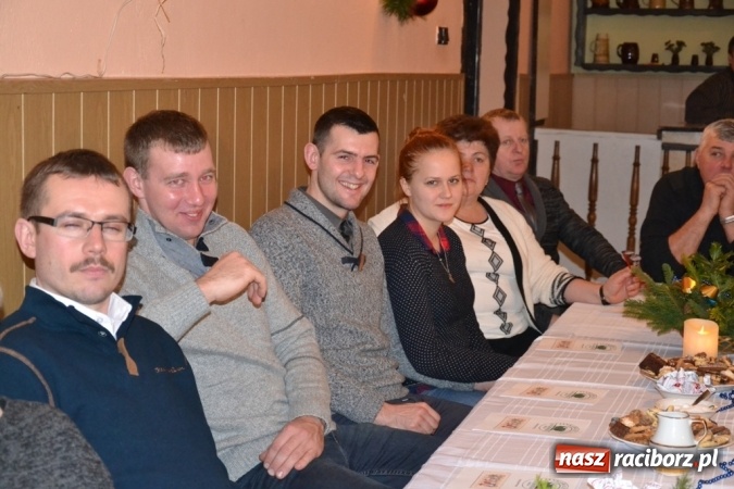 Zdjęcie w galerii na portalu naszraciborz.pl: Kolędnicy z Samborowic podbili serca jankowiczan! wiadomości z regionu