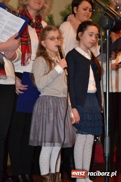 Zdjęcie w galerii na portalu naszraciborz.pl: Kolędnicy z Samborowic podbili serca jankowiczan! wiadomości z regionu