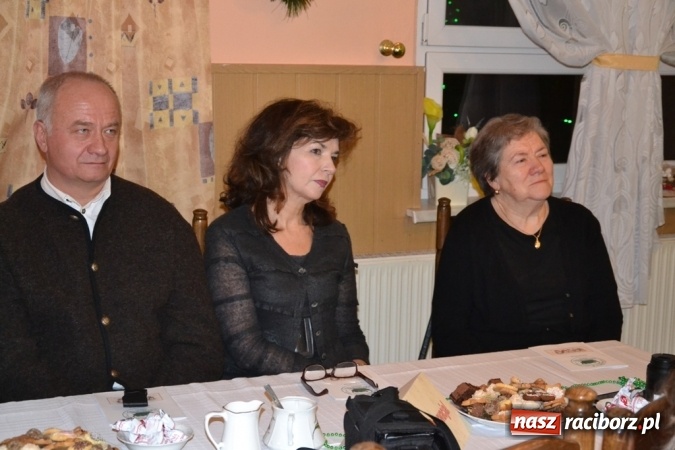 Zdjęcie w galerii na portalu naszraciborz.pl: Kolędnicy z Samborowic podbili serca jankowiczan! wiadomości z regionu