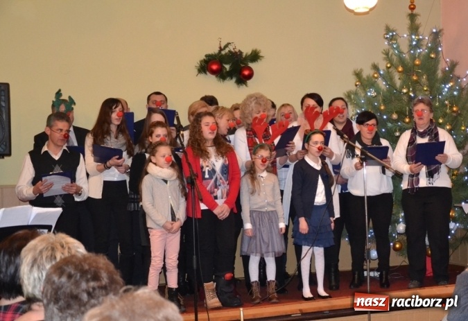 Zdjęcie w galerii na portalu naszraciborz.pl: Kolędnicy z Samborowic podbili serca jankowiczan! wiadomości z regionu