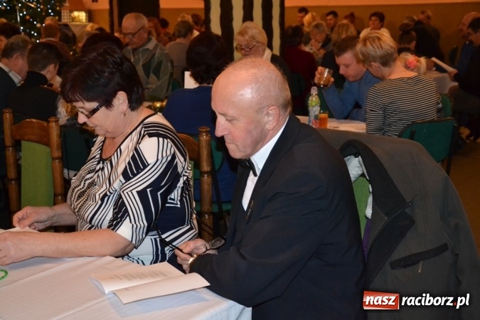 Zdjęcie w galerii na portalu naszraciborz.pl: Kolędnicy z Samborowic podbili serca jankowiczan! wiadomości z regionu