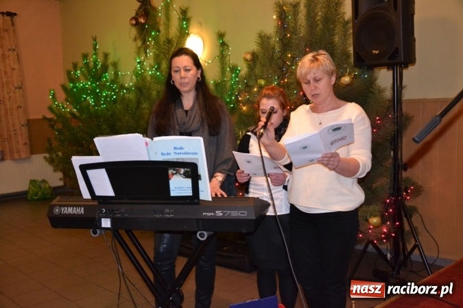 Zdjęcie w galerii na portalu naszraciborz.pl: Kolędnicy z Samborowic podbili serca jankowiczan! wiadomości z regionu