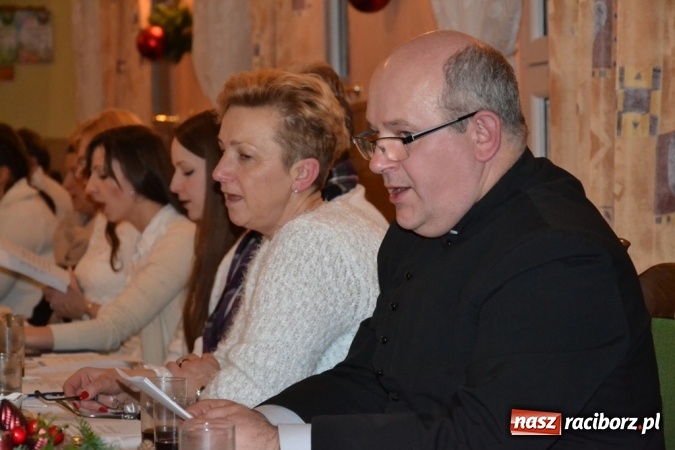 Zdjęcie w galerii na portalu naszraciborz.pl: Kolędnicy z Samborowic podbili serca jankowiczan! wiadomości z regionu