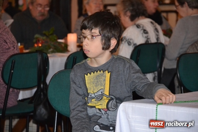 Zdjęcie w galerii na portalu naszraciborz.pl: Kolędnicy z Samborowic podbili serca jankowiczan! wiadomości z regionu