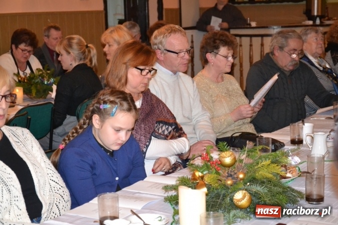 Zdjęcie w galerii na portalu naszraciborz.pl: Kolędnicy z Samborowic podbili serca jankowiczan! wiadomości z regionu