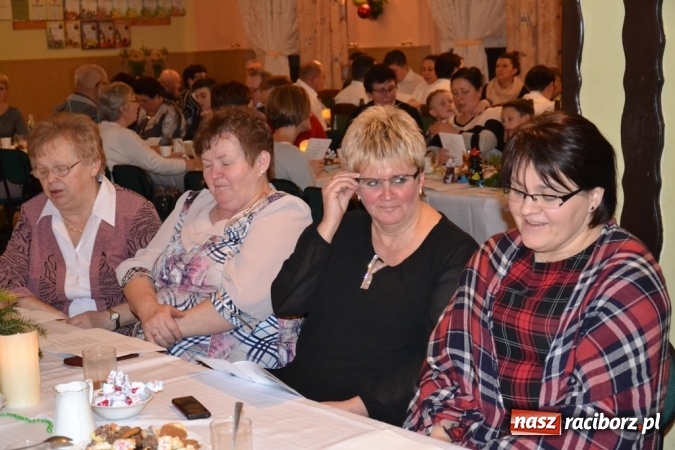 Zdjęcie w galerii na portalu naszraciborz.pl: Kolędnicy z Samborowic podbili serca jankowiczan! wiadomości z regionu