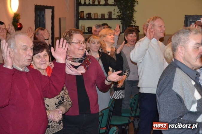 Zdjęcie w galerii na portalu naszraciborz.pl: Kolędnicy z Samborowic podbili serca jankowiczan! wiadomości z regionu