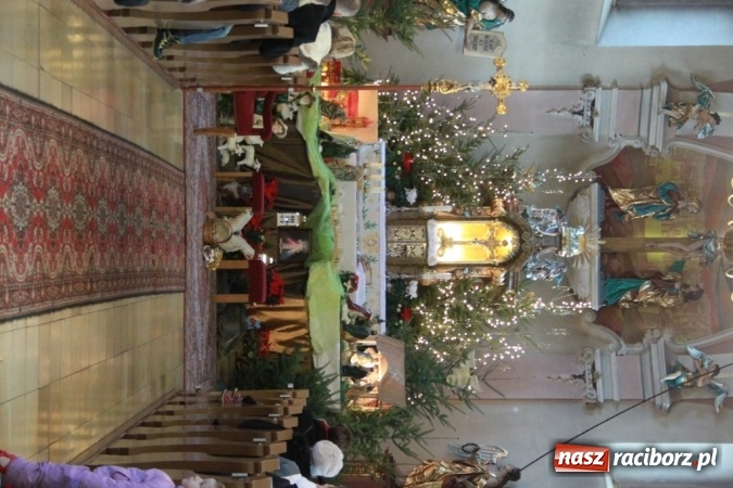 Zdjęcie w galerii na portalu naszraciborz.pl: Przy betlejemskim żł&oacute;bku, czyli jasełka w Wojnowicach wiadomości z regionu