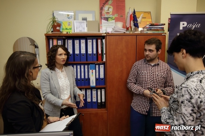 Zdjęcie w galerii na portalu naszraciborz.pl: Potrzebni dawcy szpiku. Spotkanie z dr Moniką Urbanek, która wygrała z białaczką  wiadomości z regionu